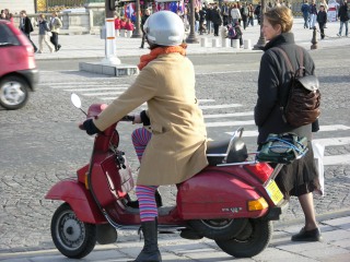 paris-scooter-girl